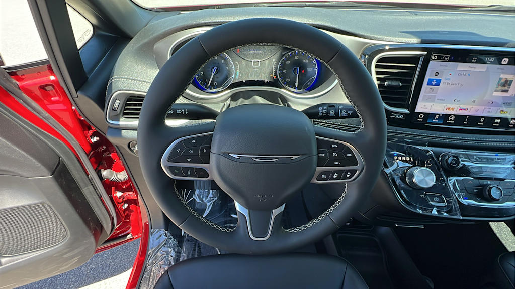 Thumbnail: 2027 Chrysler Pacifica - 2