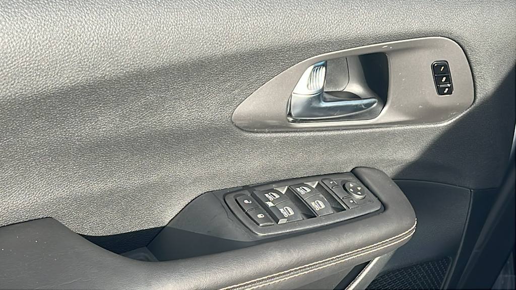 Thumbnail: 2026 Chrysler Pacifica - 27