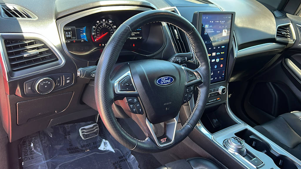Thumbnail: 2022 Ford Edge - 2