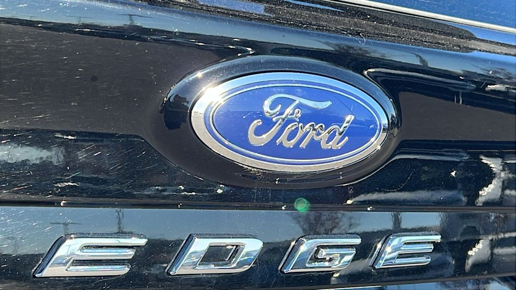 Thumbnail: 2023 Ford Edge - 7