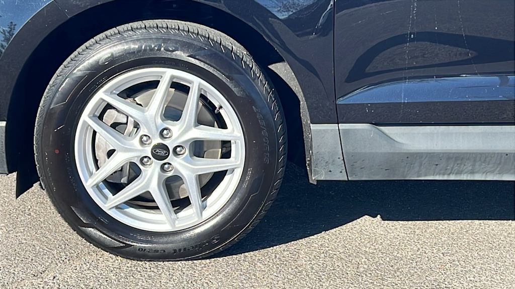 Thumbnail: 2023 Ford Edge - 8