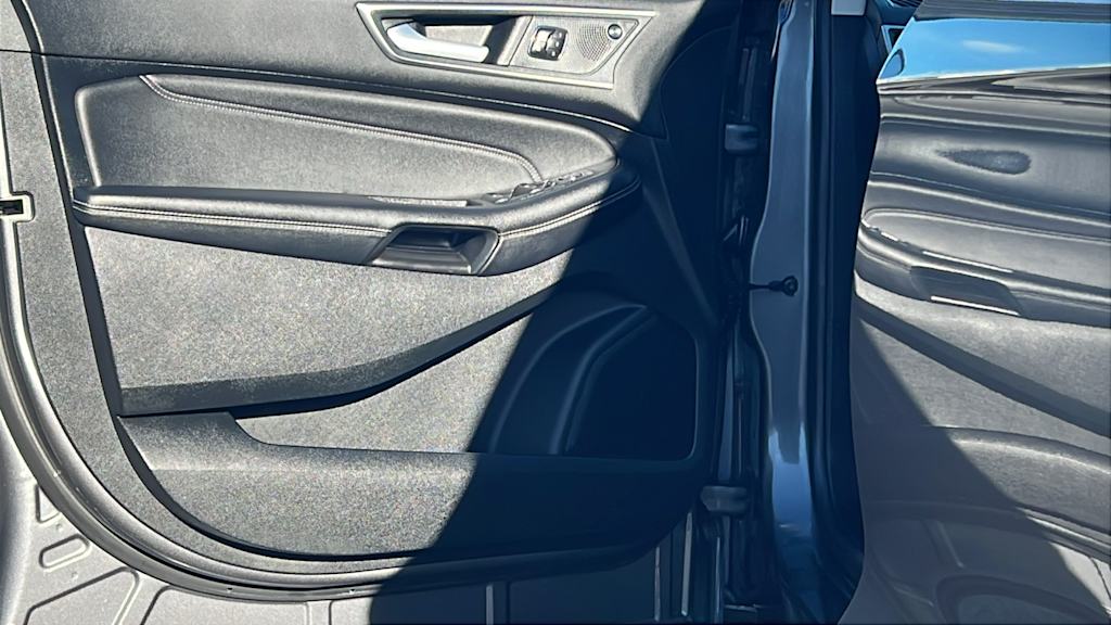 Thumbnail: 2024 Ford Edge - 28