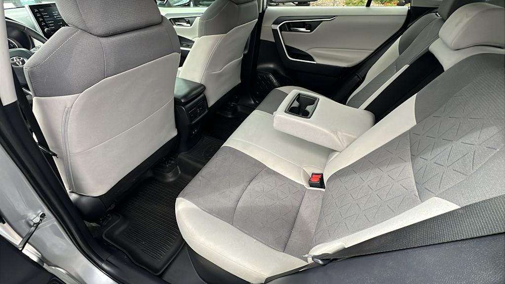 Thumbnail: 2020 Toyota RAV4 - 12