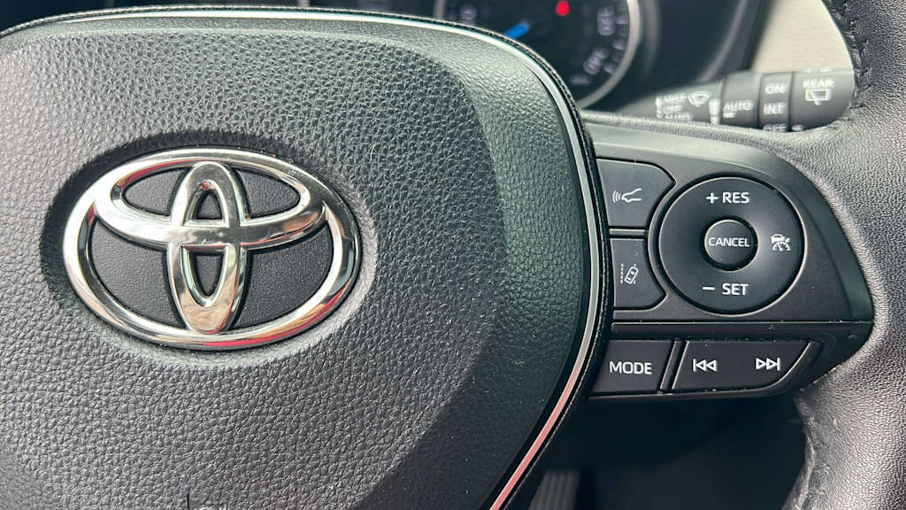 Thumbnail: 2020 Toyota RAV4 - 27