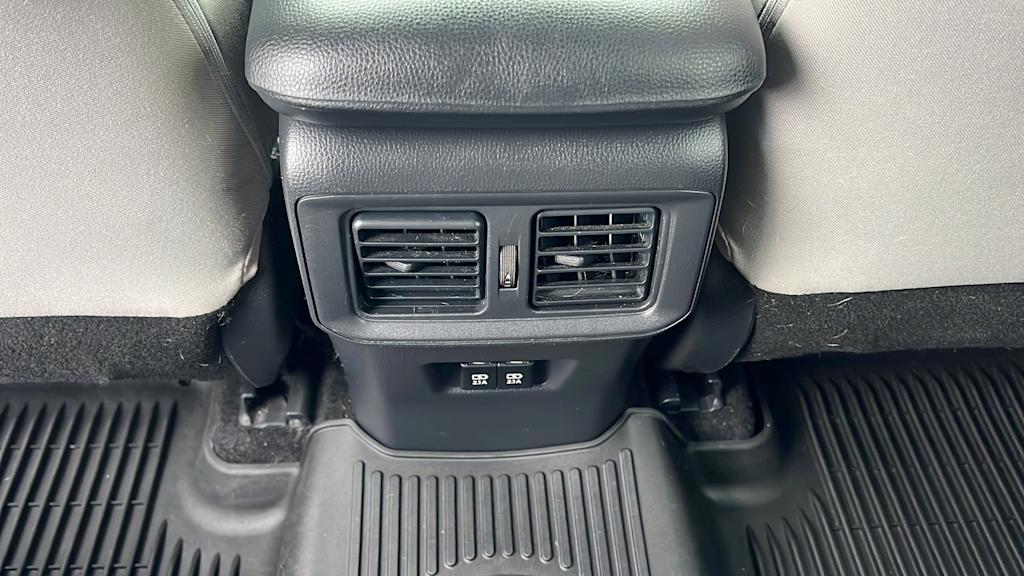 Thumbnail: 2020 Toyota RAV4 - 30