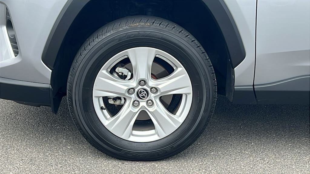 Thumbnail: 2020 Toyota RAV4 - 8