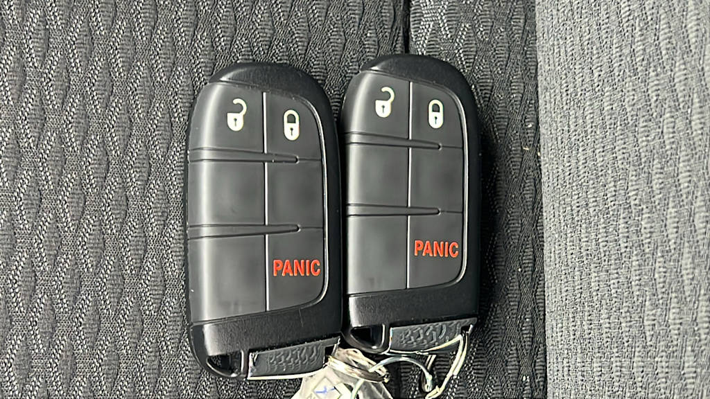 Thumbnail: 2025 Jeep Compass - 18