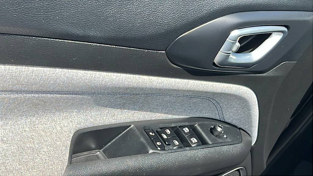 Thumbnail: 2023 Jeep Compass - 28
