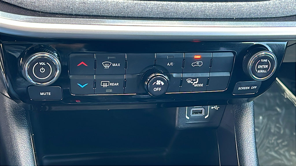 Thumbnail: 2023 Jeep Compass - 23