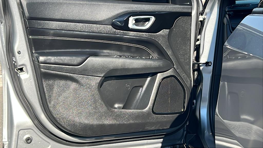 Thumbnail: 2022 Jeep Compass - 28