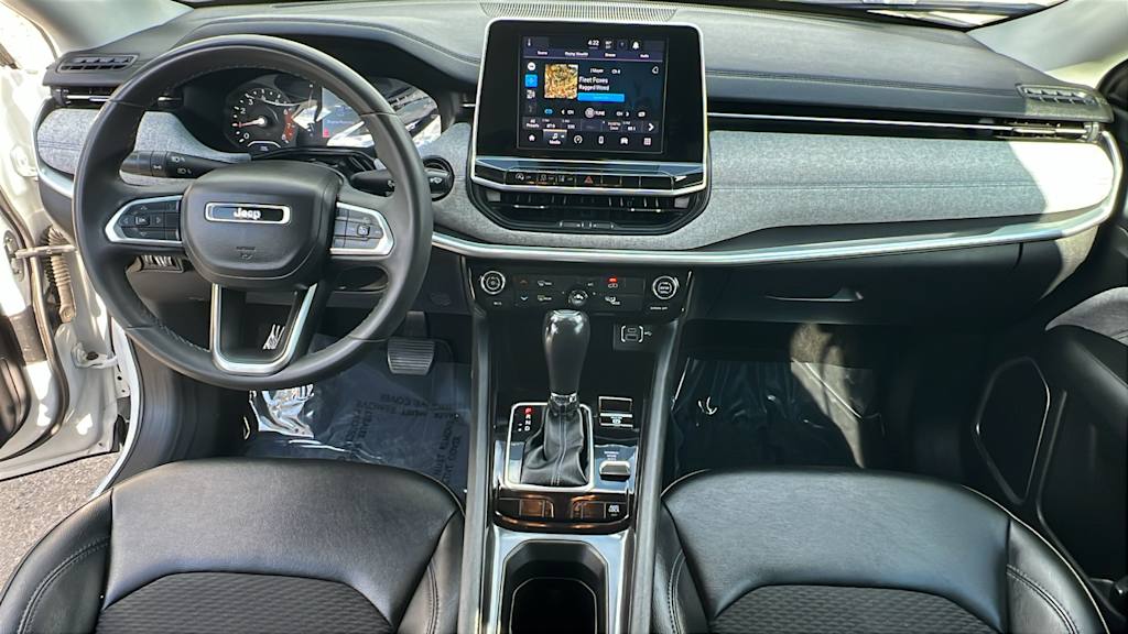 Thumbnail: 2022 Jeep Compass - 13