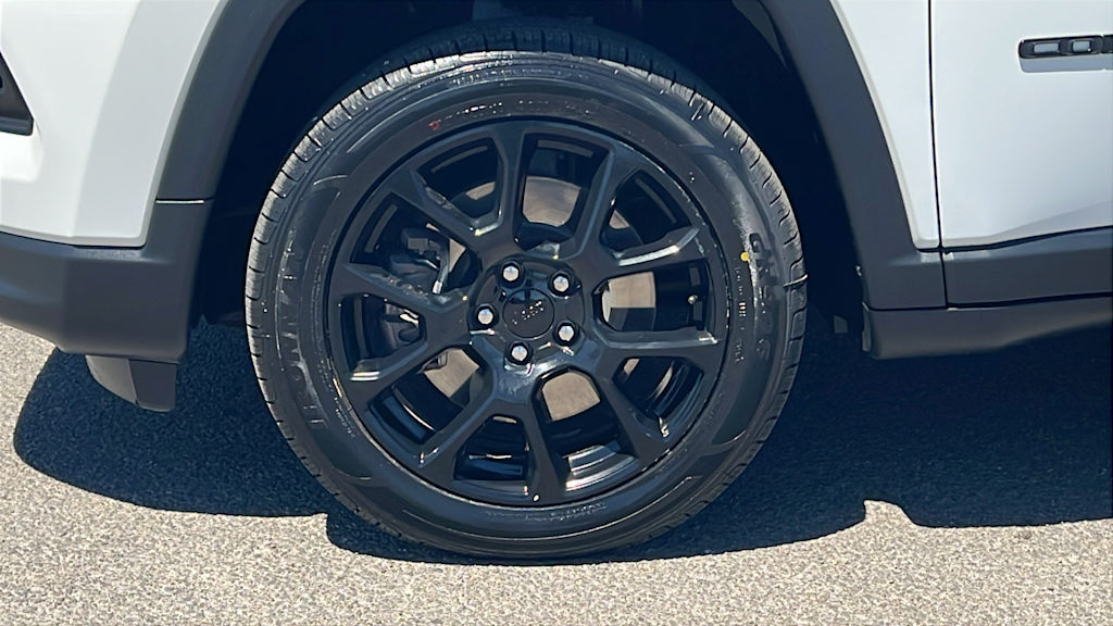 Thumbnail: 2023 Jeep Compass - 8
