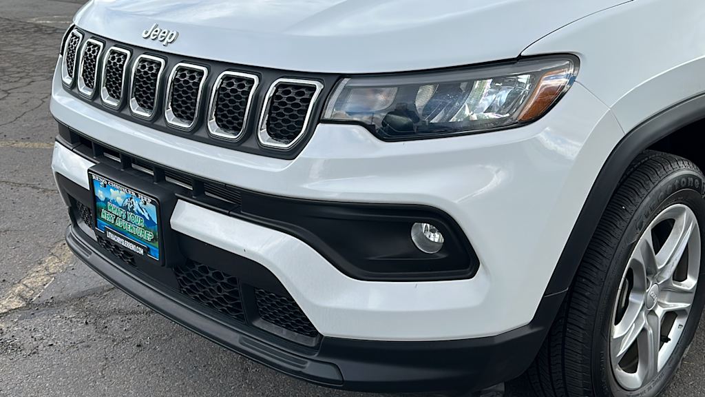 2023 Jeep Compass Latitude 23