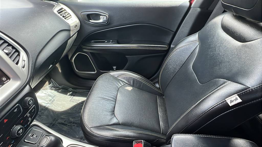 Thumbnail: 2021 Jeep Compass - 10