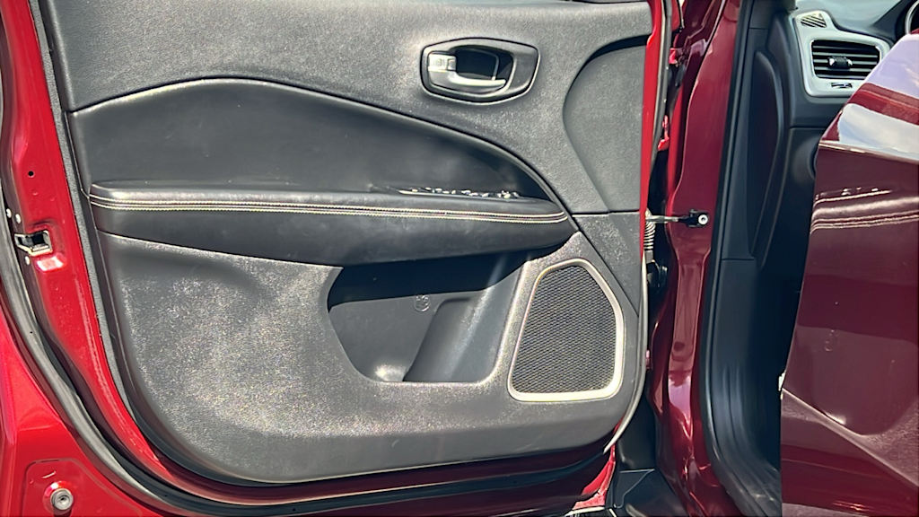 Thumbnail: 2021 Jeep Compass - 28
