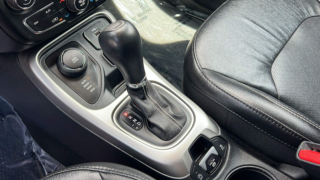 Thumbnail: 2021 Jeep Compass - 14