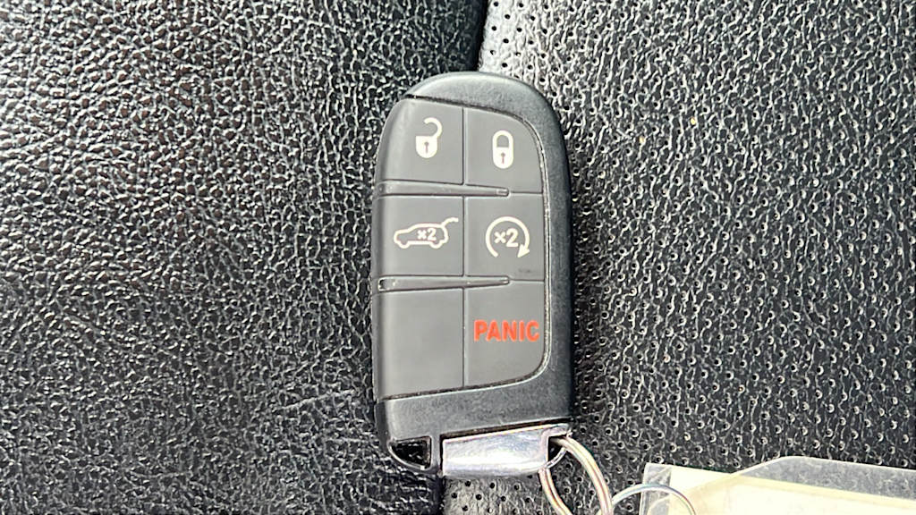 Thumbnail: 2021 Jeep Compass - 17
