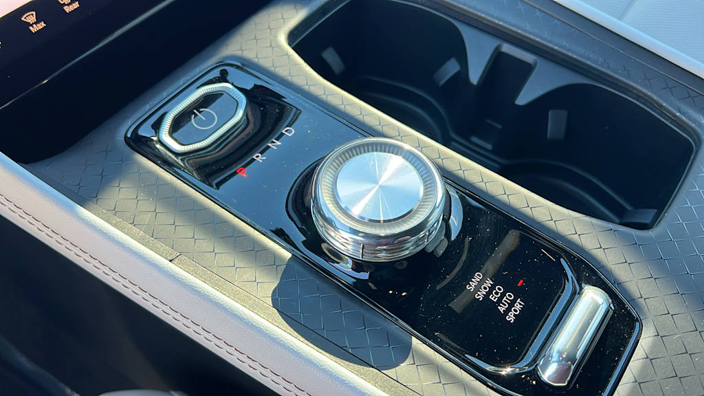 Thumbnail: 2025 Jeep Wagoneer S - 15