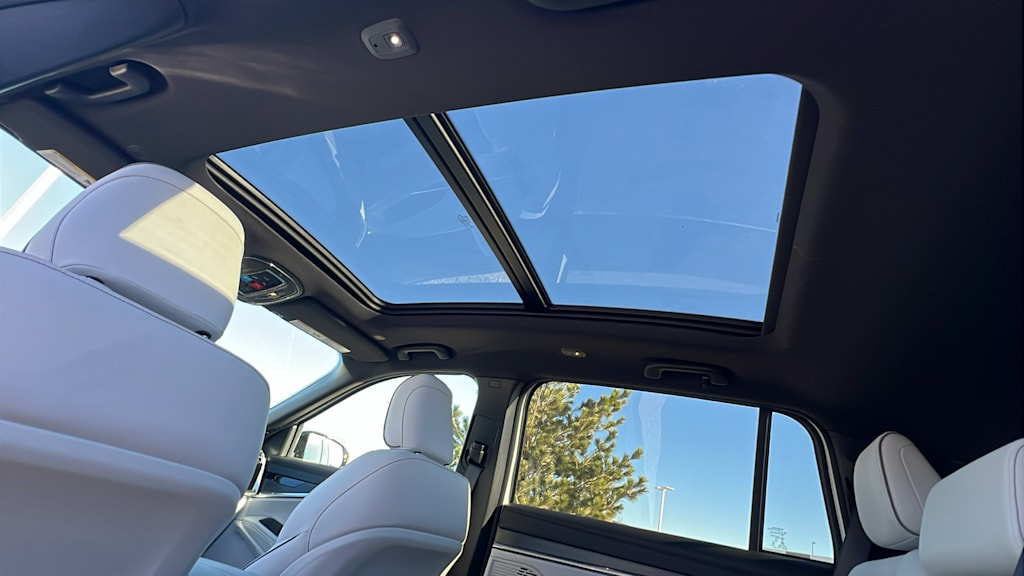 Thumbnail: 2025 Jeep Wagoneer S - 31