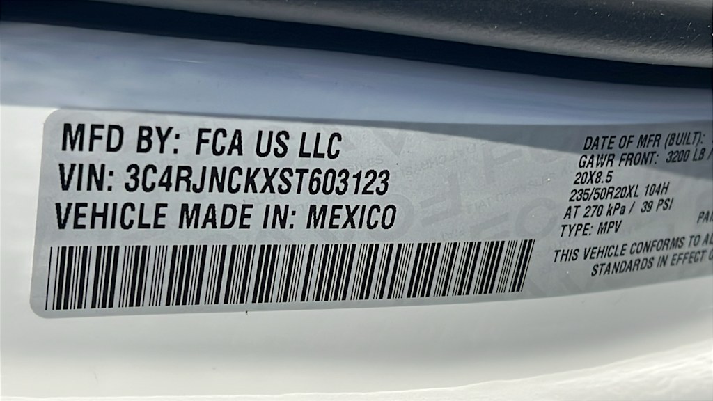 Thumbnail: 2025 Jeep Wagoneer S - 17