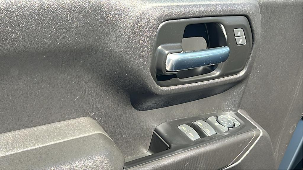 2023 Chevrolet Silverado 1500 Custom 28