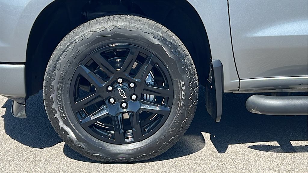 2023 Chevrolet Silverado 1500 Custom 8