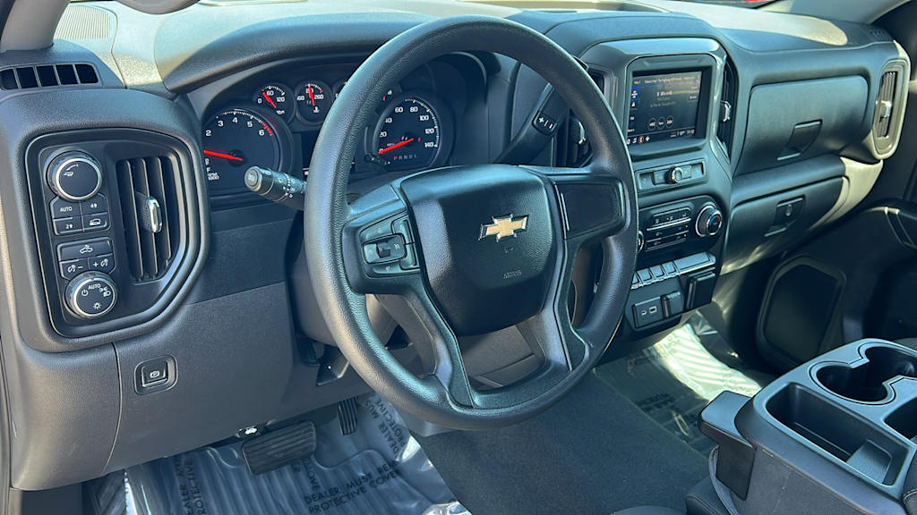 2023 Chevrolet Silverado 1500 Custom 2