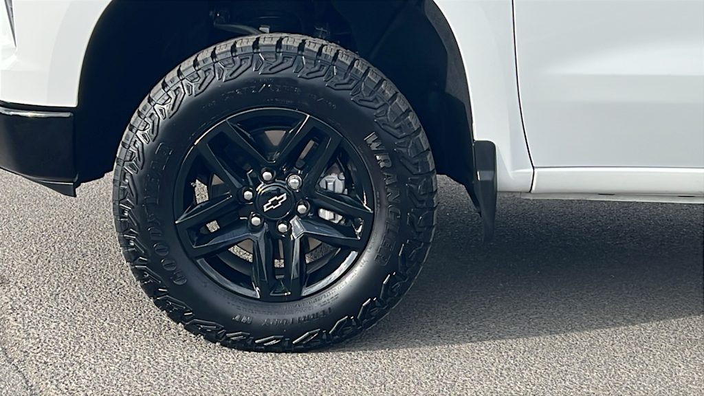 Thumbnail: 2025 Chevrolet Silverado 1500 - 8