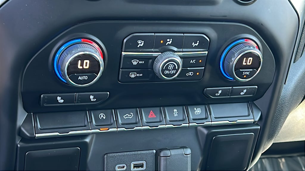 Thumbnail: 2019 Chevrolet Silverado 1500 - 23