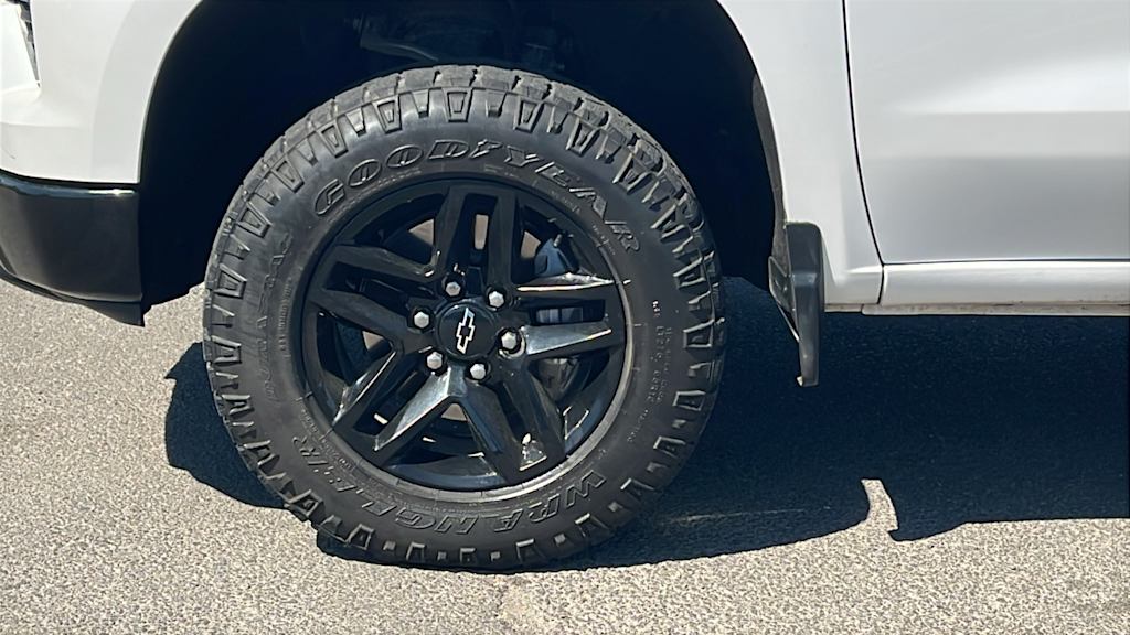 Thumbnail: 2023 Chevrolet Silverado 1500 - 8