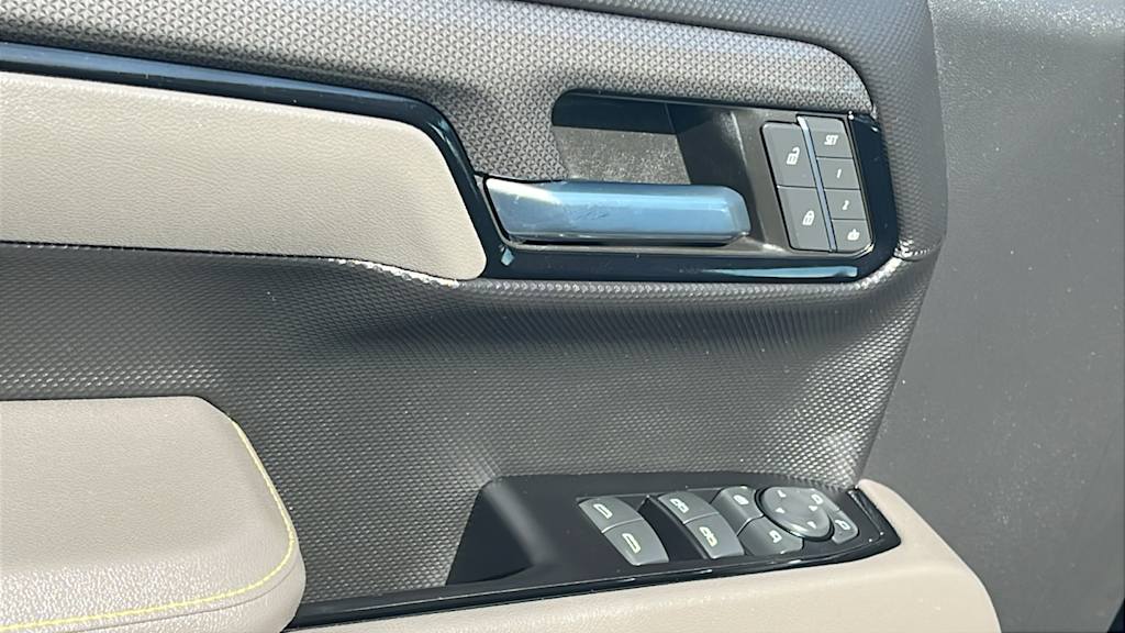 Thumbnail: 2023 Chevrolet Silverado 1500 - 27