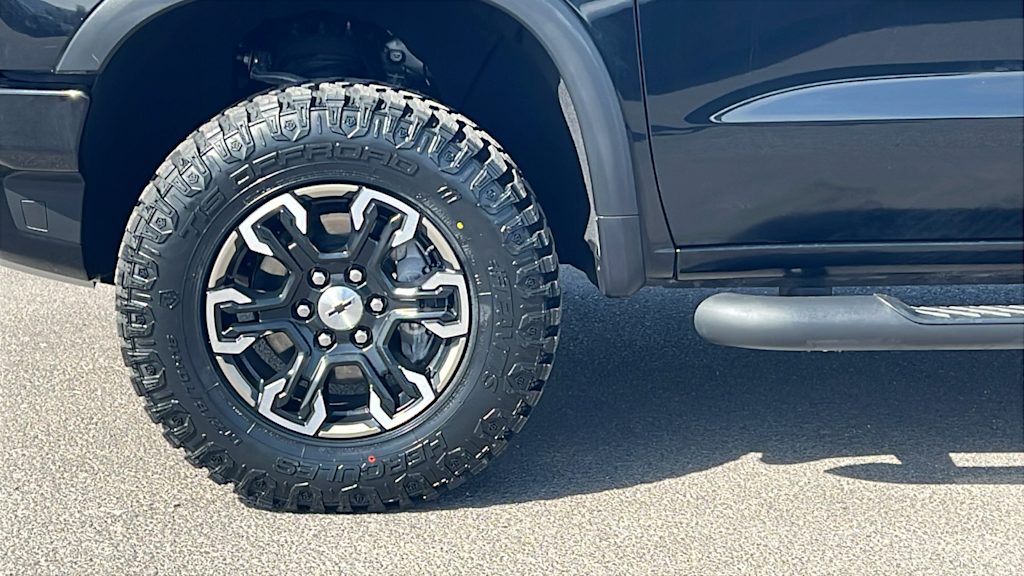 Thumbnail: 2023 Chevrolet Silverado 1500 - 8