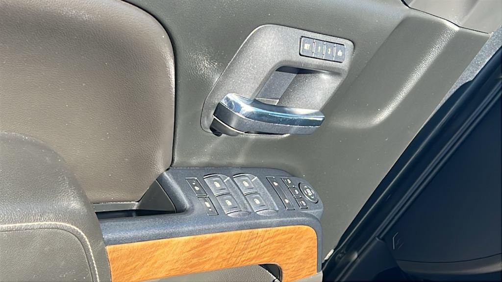 Thumbnail: 2018 Chevrolet Silverado 1500 - 27