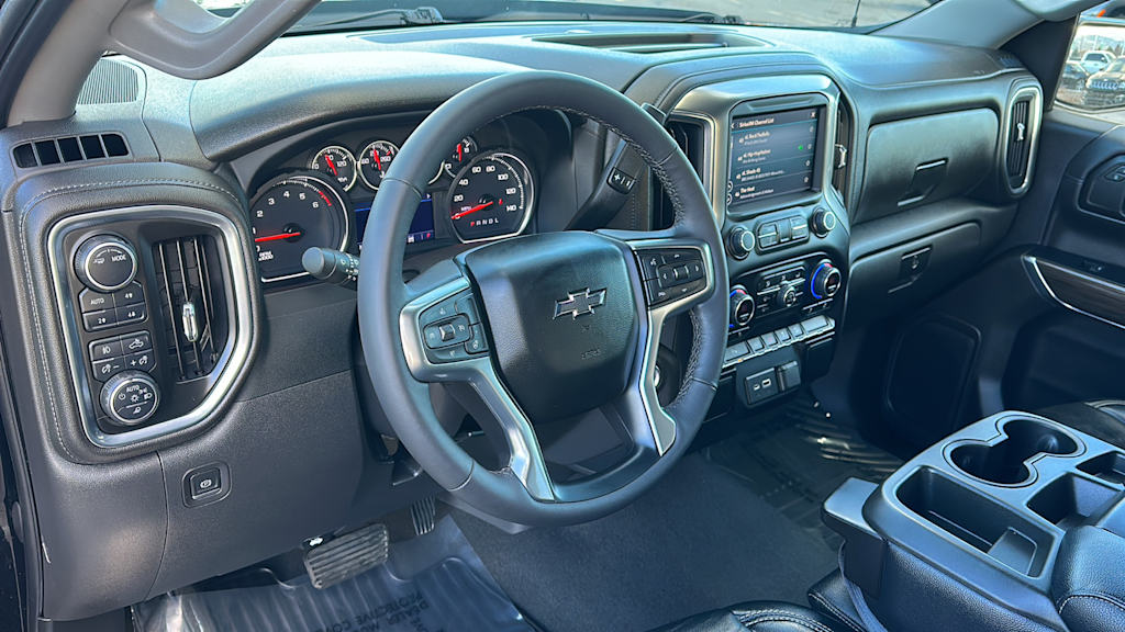 2022 Chevrolet Silverado 1500 RST 2