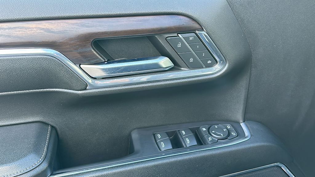 2024 GMC Sierra 1500 SLT 28