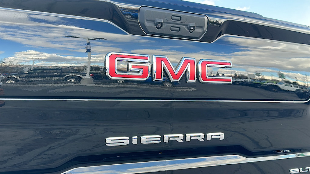 2024 GMC Sierra 1500 SLT 7