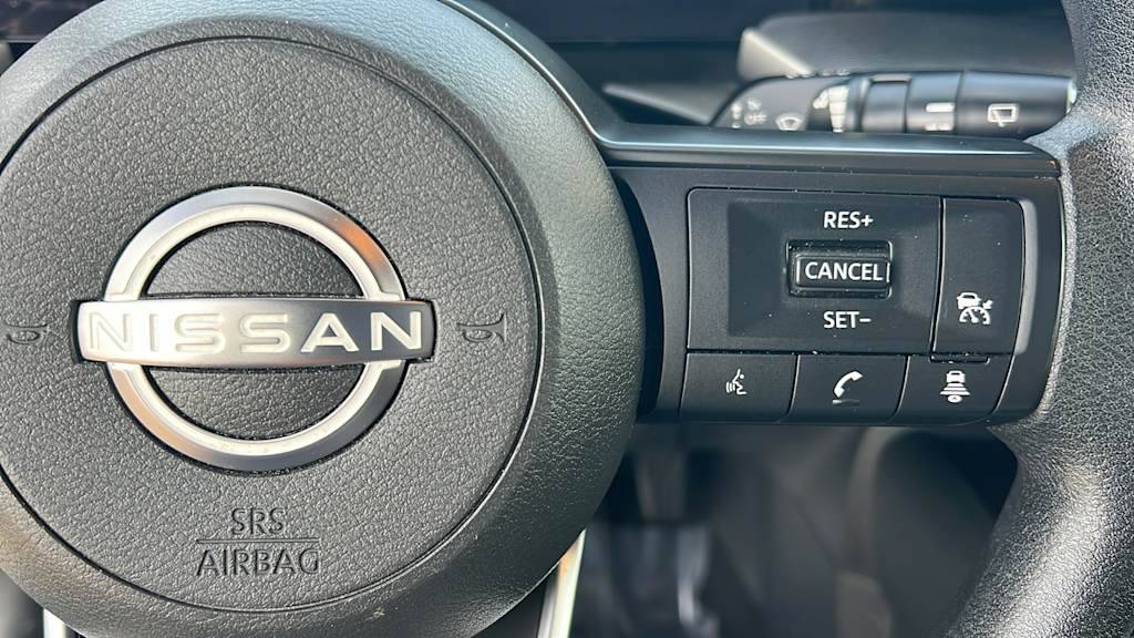 Thumbnail: 2025 Nissan Kicks - 26