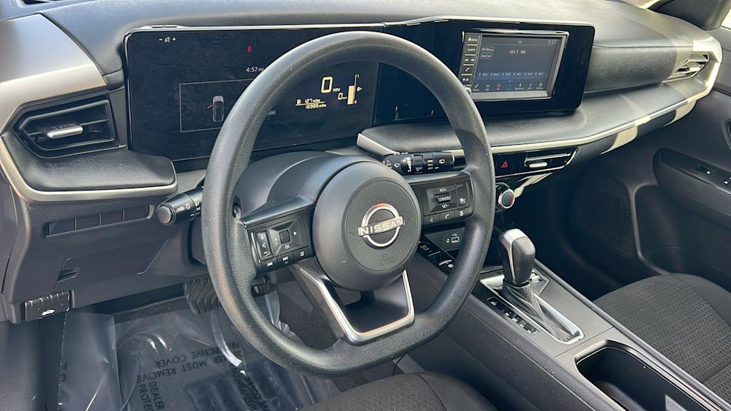 Thumbnail: 2025 Nissan Kicks - 2
