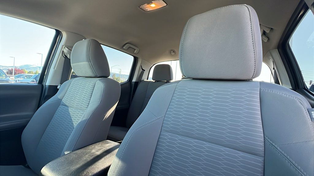 Thumbnail: 2016 Toyota Tacoma - 10