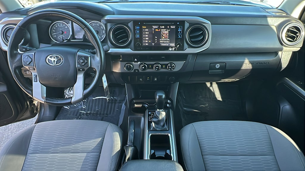 Thumbnail: 2016 Toyota Tacoma - 12