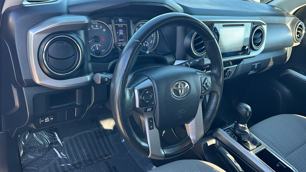Thumbnail: 2016 Toyota Tacoma - 2