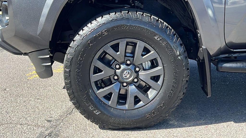 Thumbnail: 2022 Toyota Tacoma - 8