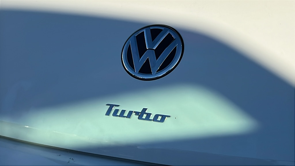 Thumbnail: 2016 Volkswagen Beetle - 5