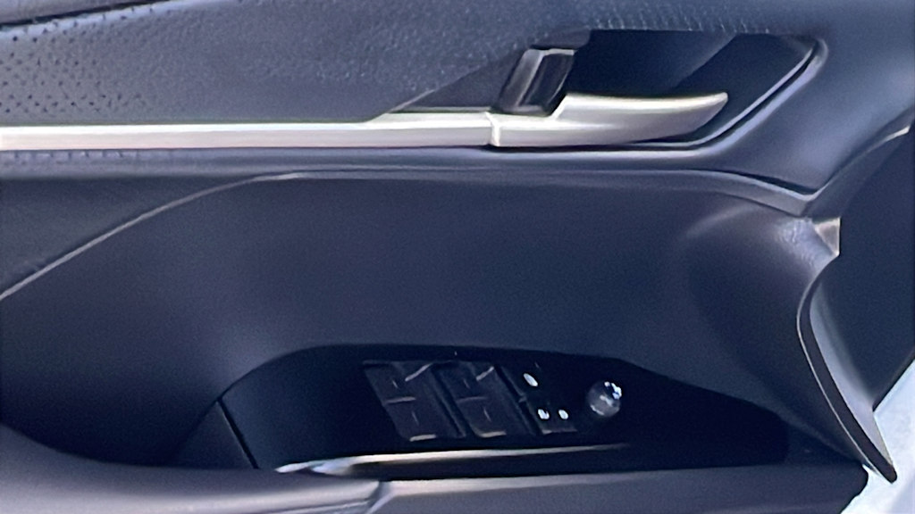 Thumbnail: 2025 Toyota Camry - 28