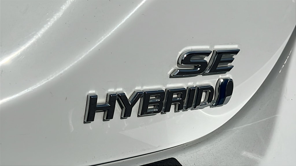 Thumbnail: 2022 Toyota Camry - 32