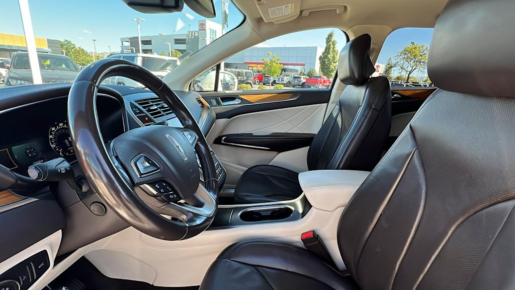 2015 Lincoln MKC Base 11