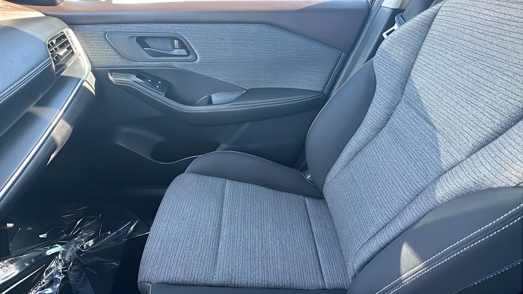 Thumbnail: 2021 Nissan Rogue - 11