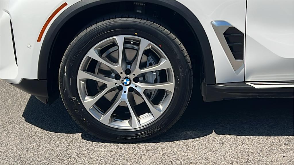 Thumbnail: 2026 BMW X5 - 8