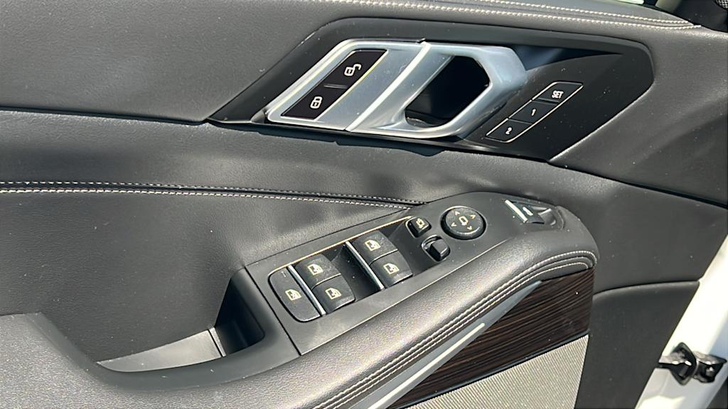 Thumbnail: 2026 BMW X5 - 27
