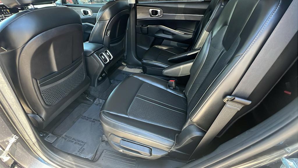 Thumbnail: 2021 Kia Sorento - 12